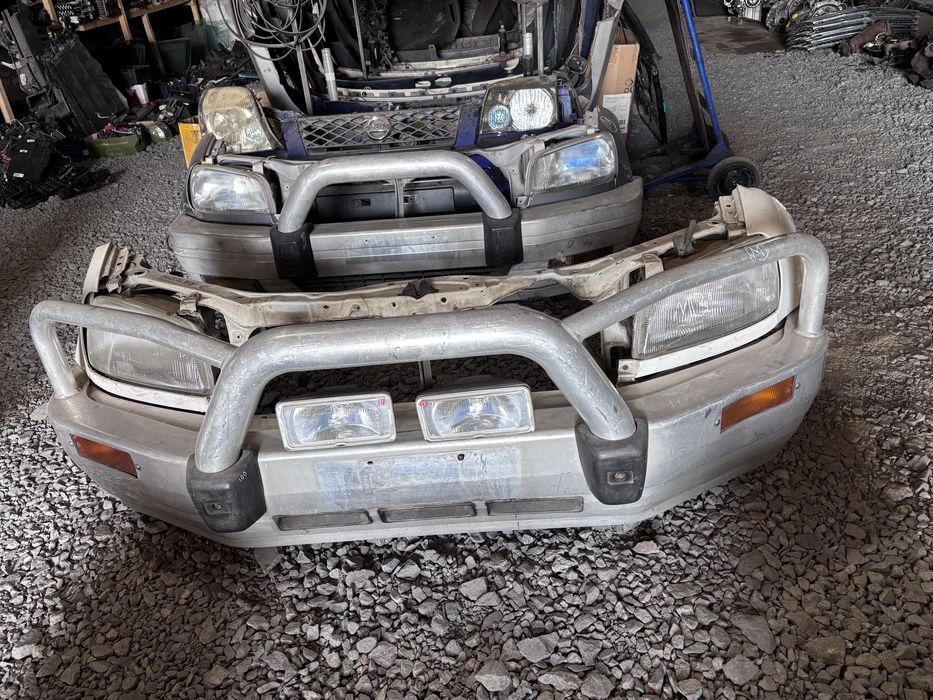 Продам бампера кенгурятники морды на Toyota RAV4