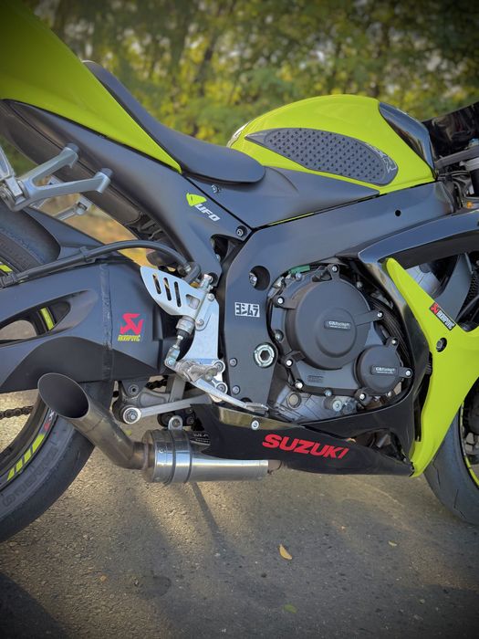 Suzuki GSX-R 750 K 6 sau Schimb cu yamaha r 1