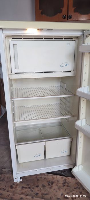 Холодильник Позис.