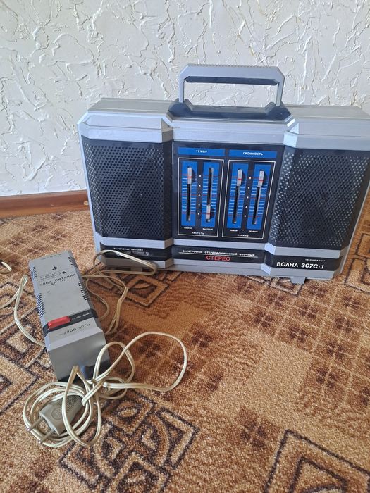 Проигрыватель стерео ,для пластинок