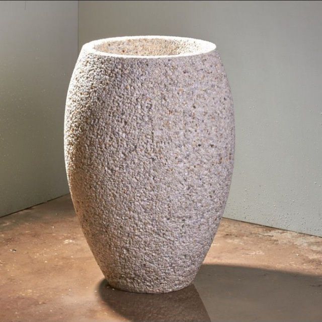 CONCRETE BEST  компания производит бетонные вазоны , Фантан