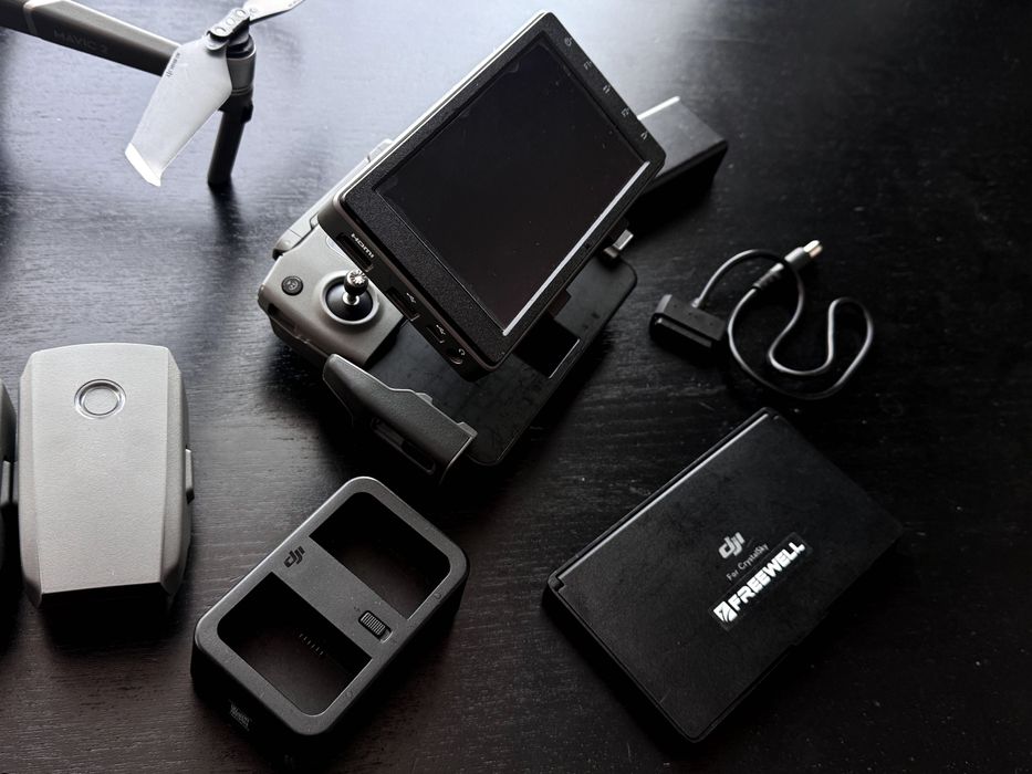 Дрон DJI Mavic 2 Pro с 5 батерии + Crystal Sky екран