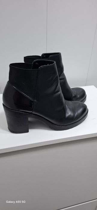 Продам женские ботильоны