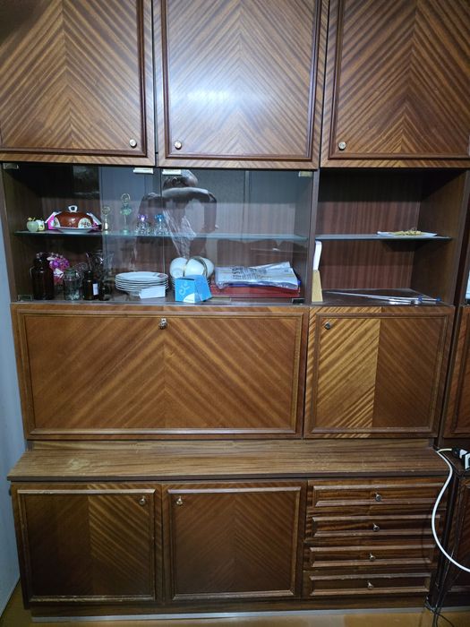 Продам шкаф за 10000 тенге.