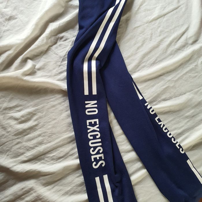 Colanti cu scris Noi