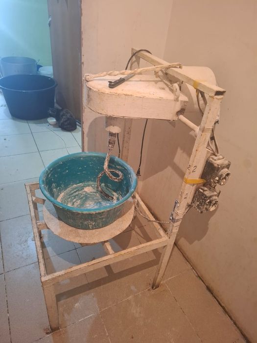 Продам тестомес.