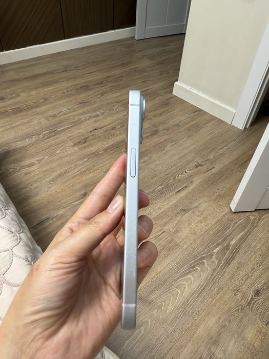 Продам Iphone 15 б/у