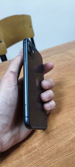 Продам айфон 11 128гб