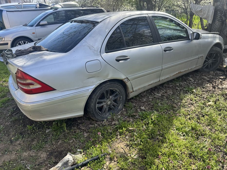Mercedes C200 136hp