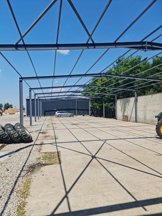 Vand Hala Metalica cu panouri sandwich completa