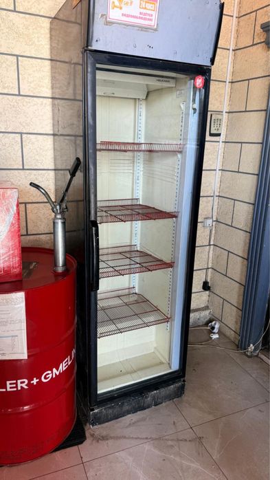 Холодильник магазинный