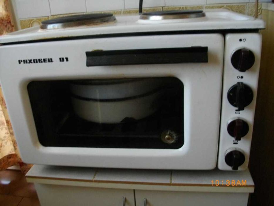 Продавам ел. готварска печка Раховец  01.