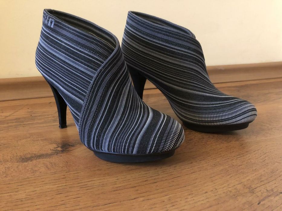 Боти UNITED Nude