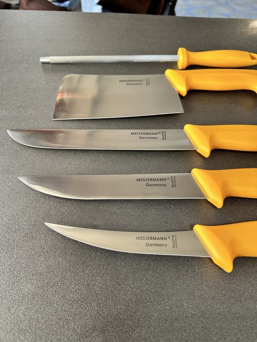 Комплект професионални немски месарски ножове 3 броя със сатър и масат