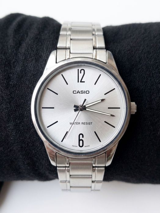 Часы Casio цвет металик