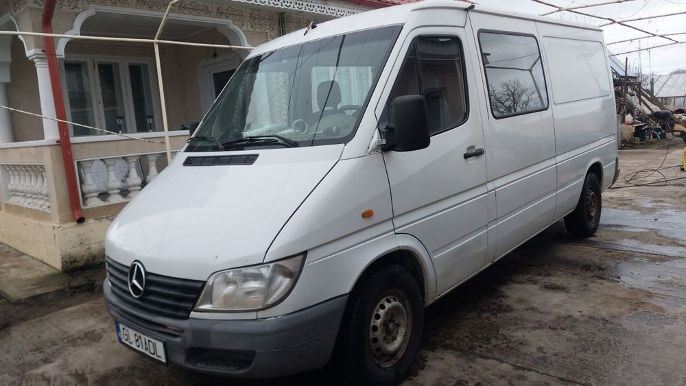 Mercedes Benz sprinter 208