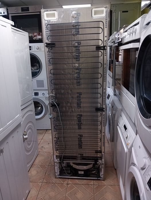 Иноксов комбиниран хладилник с фризер Сименс Siemens 2 години гаранция