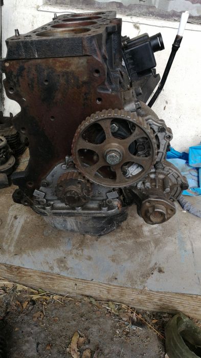 Двигатель 2 Е. Объём 2 литра