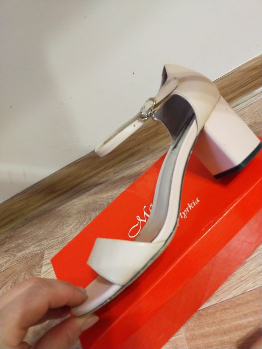 Обувь женская летняя