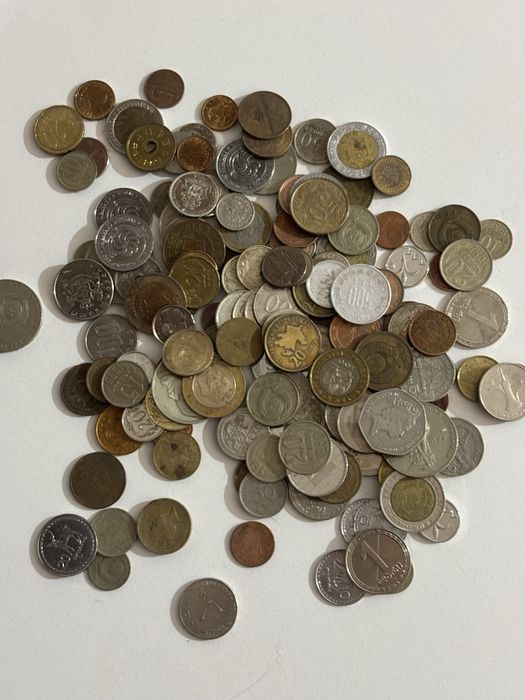 Продам монеты с разных стран