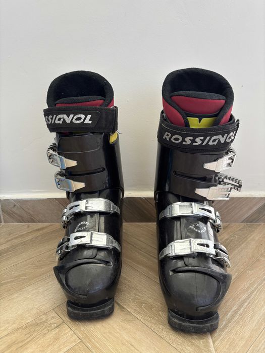 Ски и сноуборд оборудване