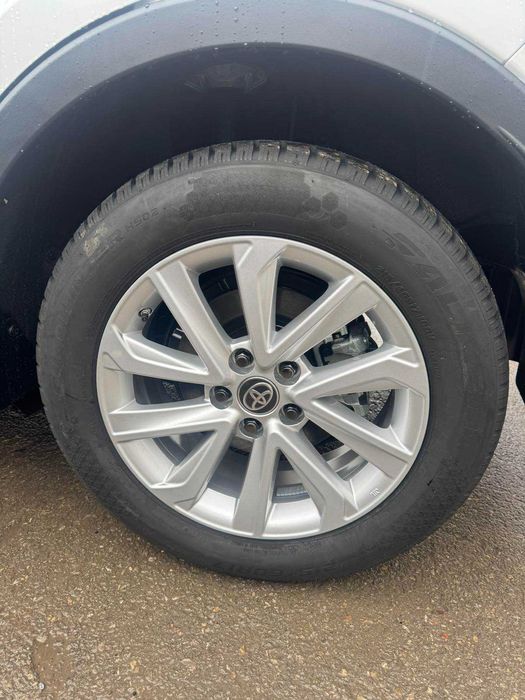 Зимен комплект джанти и гуми 17"