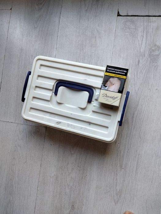 Vând set soldatei , cu turnulețe etc ...