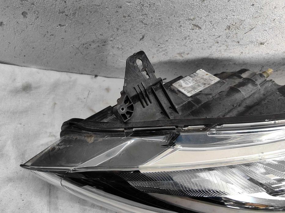 Оригинален фар Рено Клио  Renault Clio Full Led