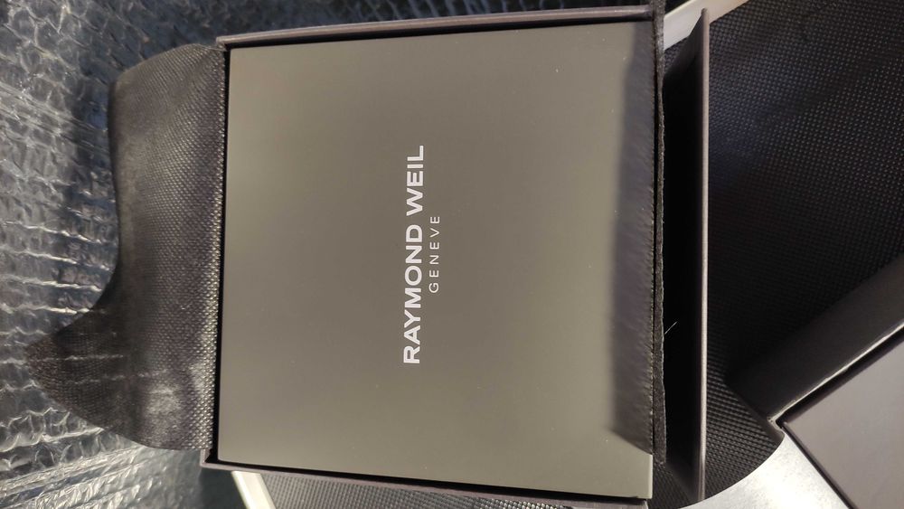 Коробка к часам Raymond Weil
