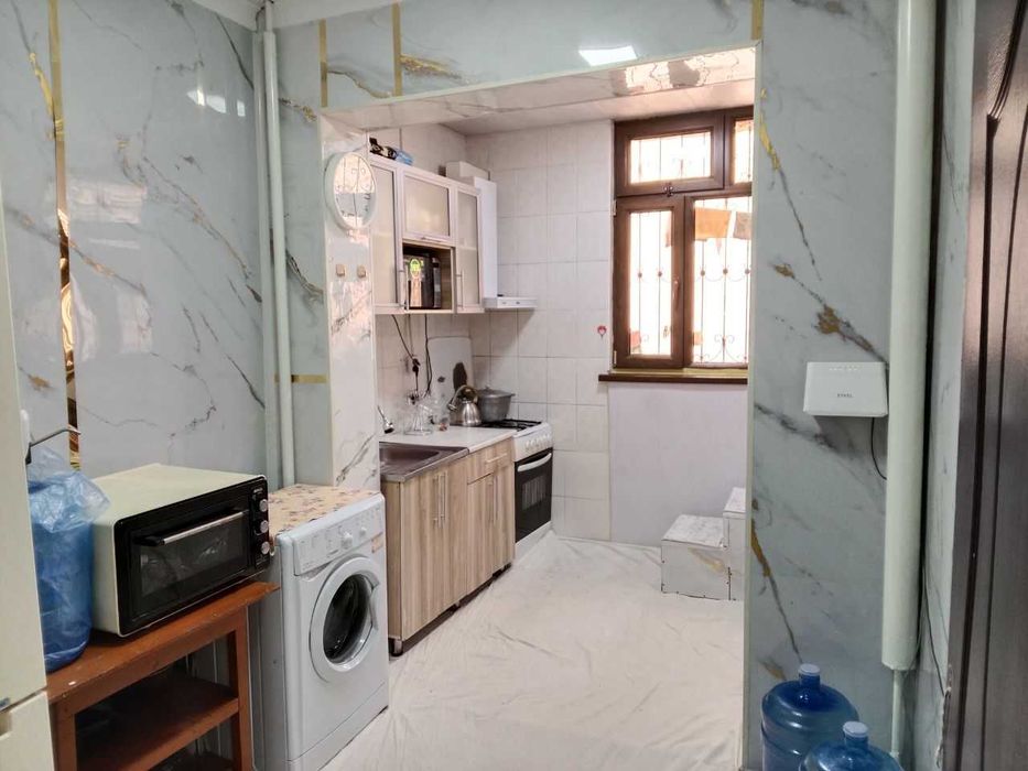 2 xonali kvartira sotiladi 1 etaj yevro remont srochno