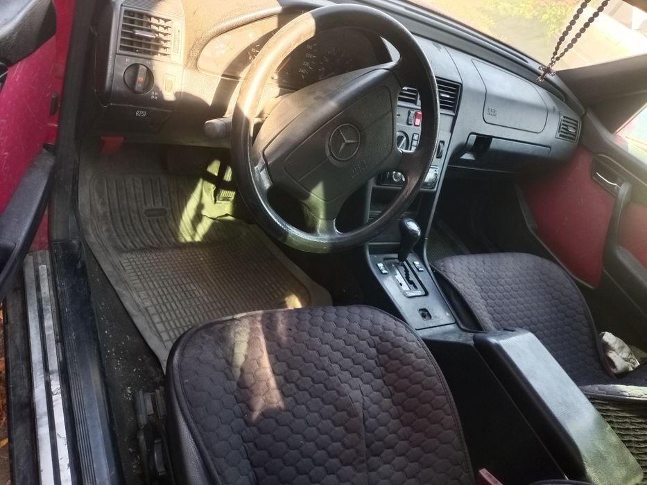 Продам mercedes c180