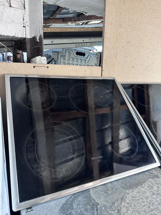 Печка +гаранция. MIELE. Конвекция. Керамичен плот. Доставка за София