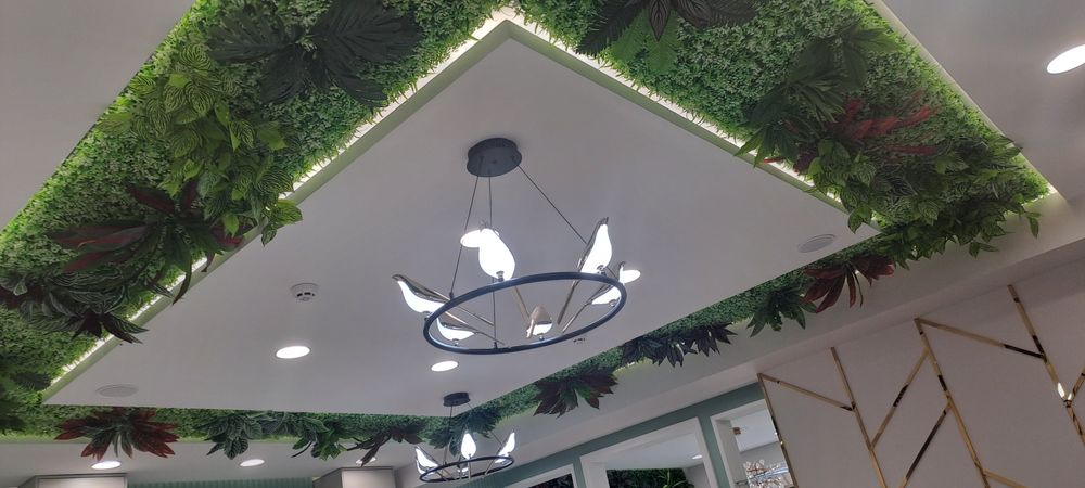 Искусственная декоративная зелень на стены