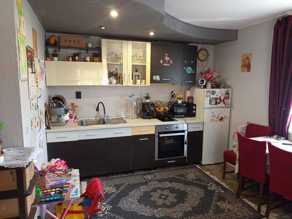 Продава къща в село Розово