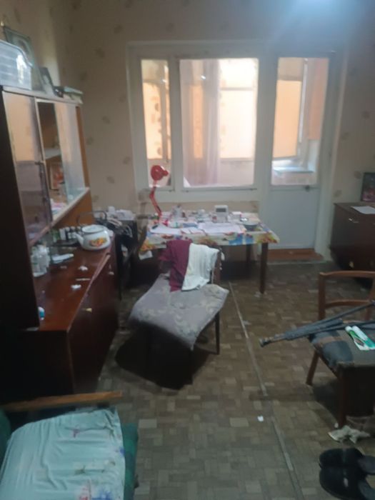 Продаю 1 комнатную квартиру на массиве Феруза