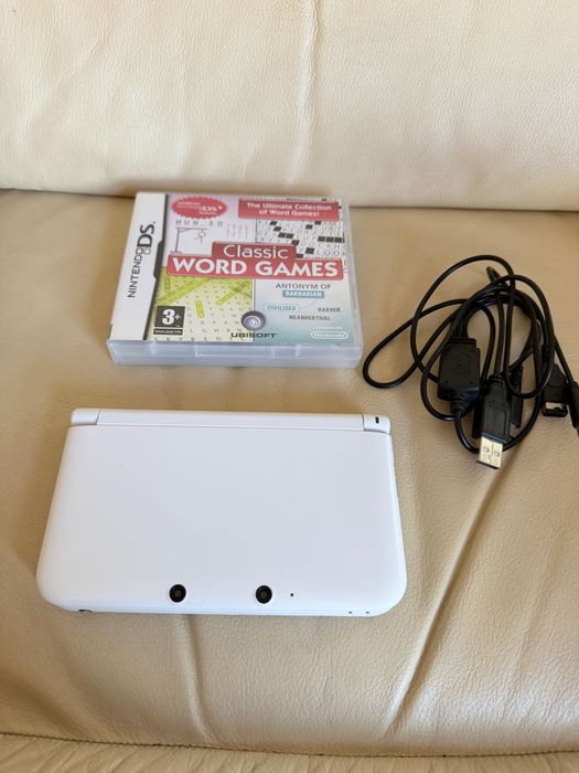 Nintendo 3DS XL бял