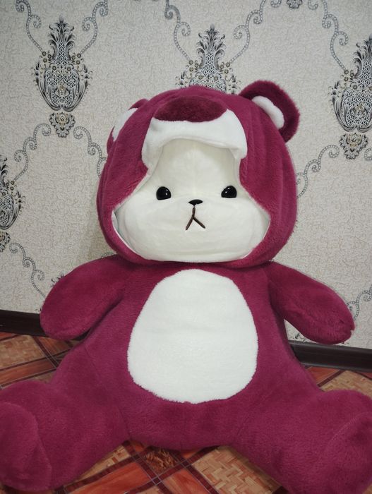 Мишка  йенги  кзилага оберсела болад  шапкаси  йечип кийладиган