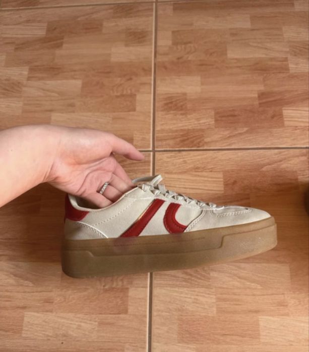 Adidasi Stradivarius