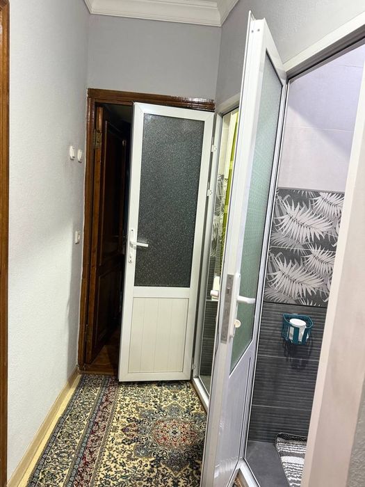 Продаётся квартира на ц 13 своя 1 комнатная переделанна в 2