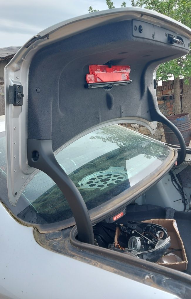 Заден капак,задна броня мерцедес w211 2004г с. Овчарово • OLX.bg