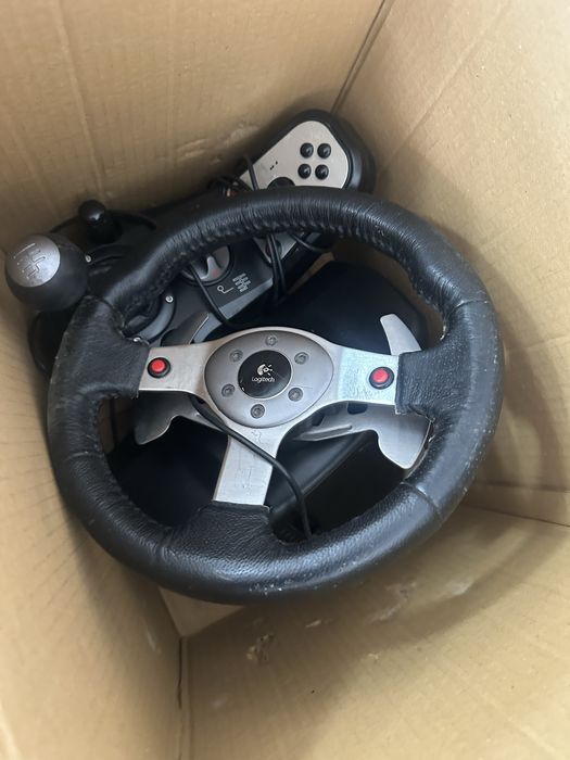 Logitech Волан и педали