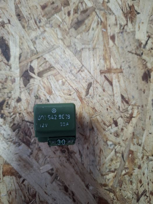 Продам запчасти от Mercedes 124