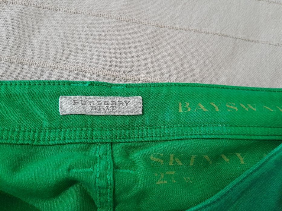 Дънки Burberry,  нови