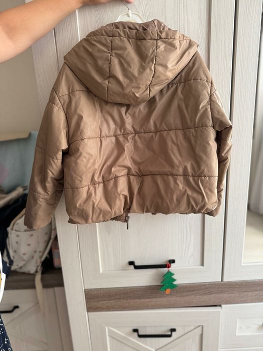 Продам куртку осень