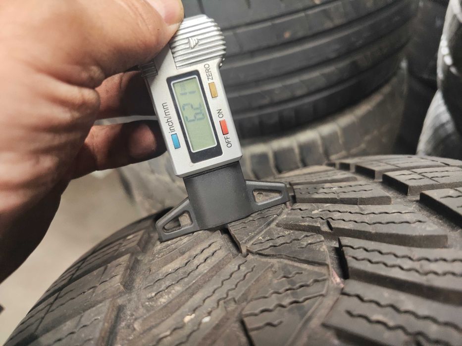 4бр.зимни гуми 245/45/18 Goodyear