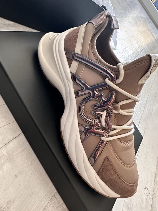 Чисто нови дамски  маратонки Pinko