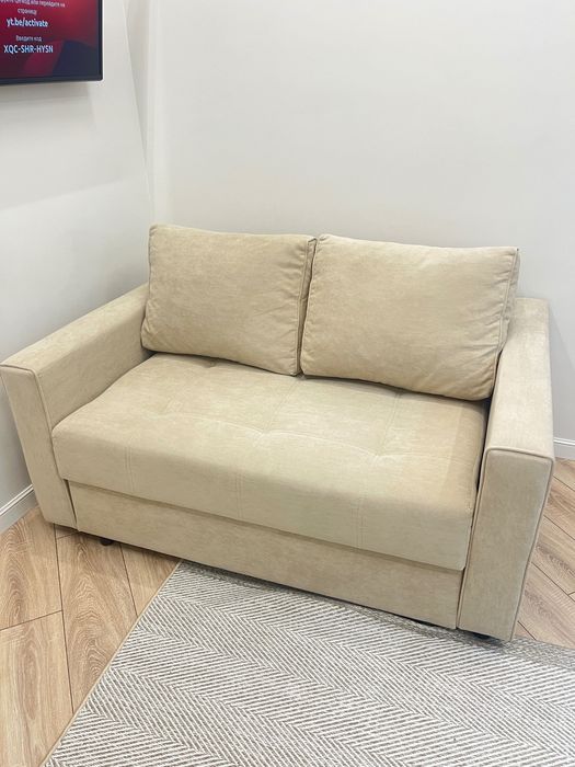 Диван.               .