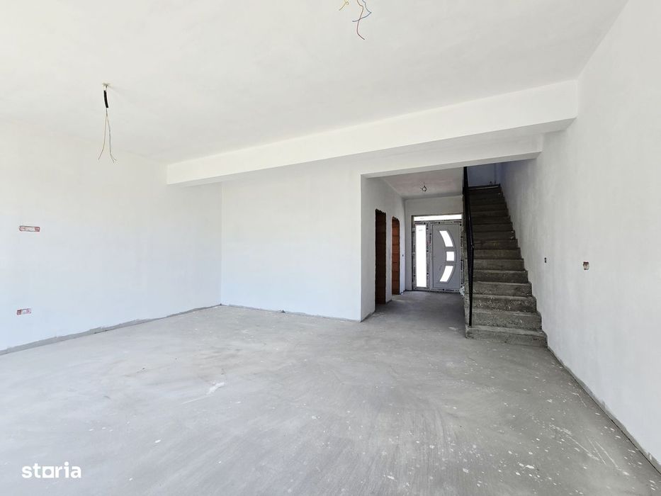 Casa tip duplex cu teren 375 mp - Gai