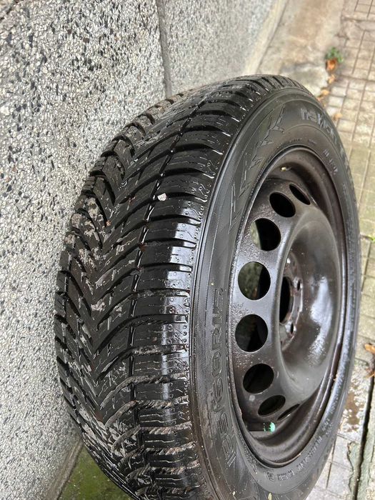 Всесезонни гуми с джанти Nokian 185/60R15 88H XL Seasonproof