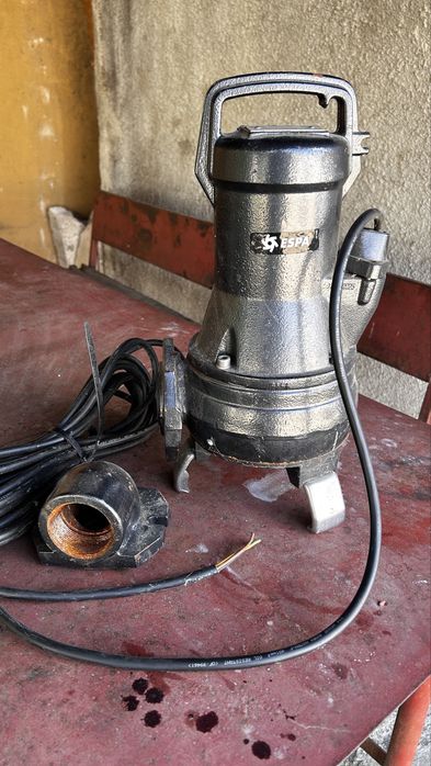 Pompa submersibila